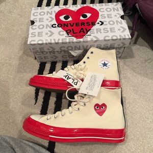 Comme des Garçons PLAY High-Top Sneakers - Cream & Red